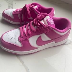 2023
Dunk Low GS 'Active Fuchsia', only worn twice- great condition. Rare
